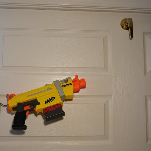 Hasbro Nerf Fortnite SMG-L Motorized Dart Blaster - Picture 2 of 3